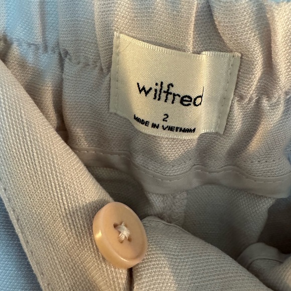 Aritzia short - Picture 2 of 2